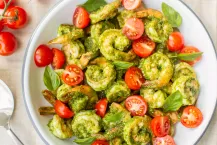 Camarones al Pesto con Tomates Cherry - Receta fácil y deliciosa